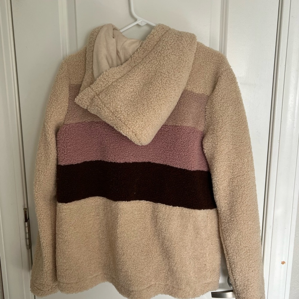Coat - Picture 4 of 4